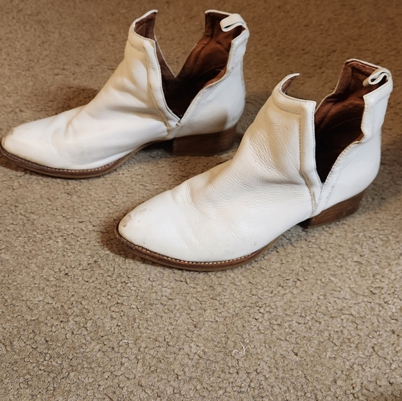 Jeffery Campbell Women's White Ankle Boots Muskrat Size 6 - Picture 1 of 6